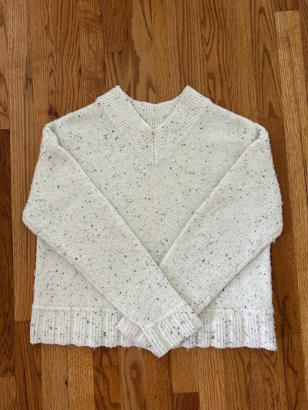 Speckled V Neck Sweater Jessica Simpson
